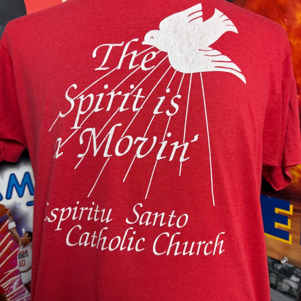 Vintage Catholic Church Jesus Tee The Spirit‎ Is Movin Red Graphic Sz Large - Picture 2 of 5